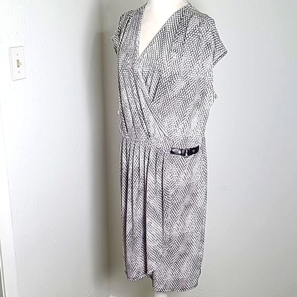 Michael Kors Serpent Print Faux-Wrap Dress with Side Buckle, Size 1X - Picture 5 of 13